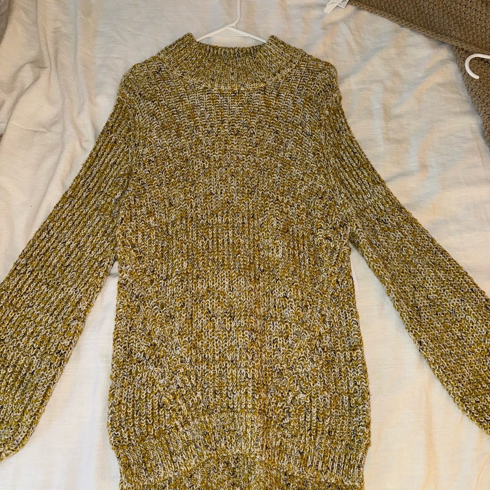 O’Neill sweater size large